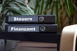 Foto: Ordner für Steuern und Finanzamt